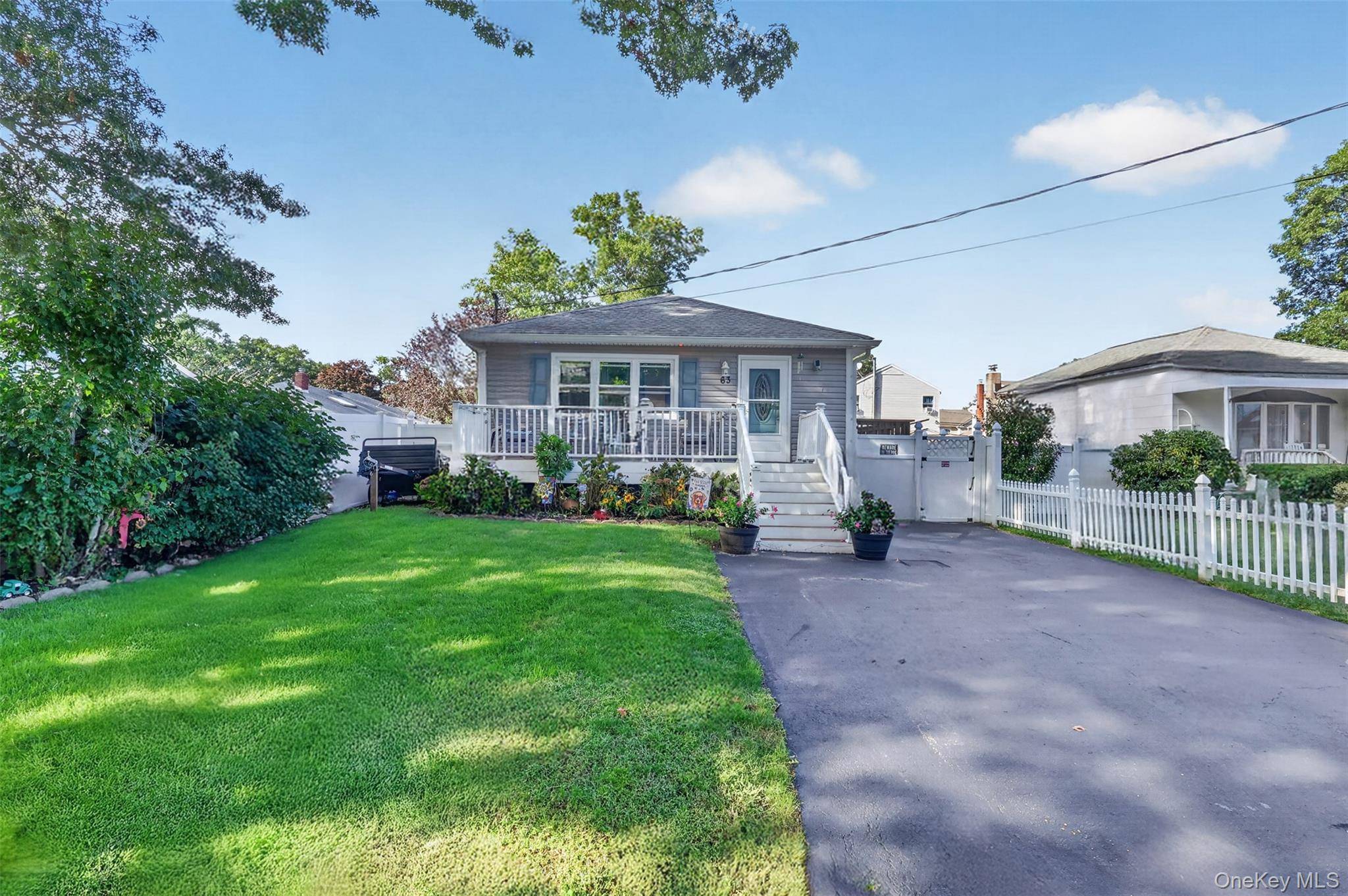 63 4th ST, Ronkonkoma, NY 11779