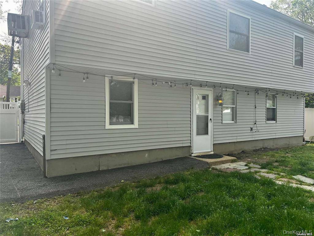 25 Juanita AVE, Huntington, NY 11743