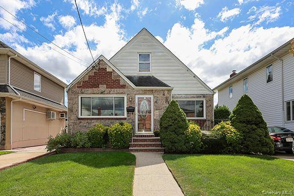 1408 Lowell AVE, New Hyde Park, NY 11040
