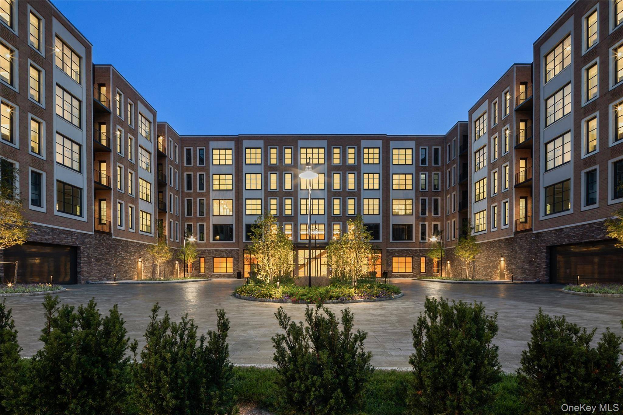 100 Garvies Point RD #1329, Glen Cove, NY 11542