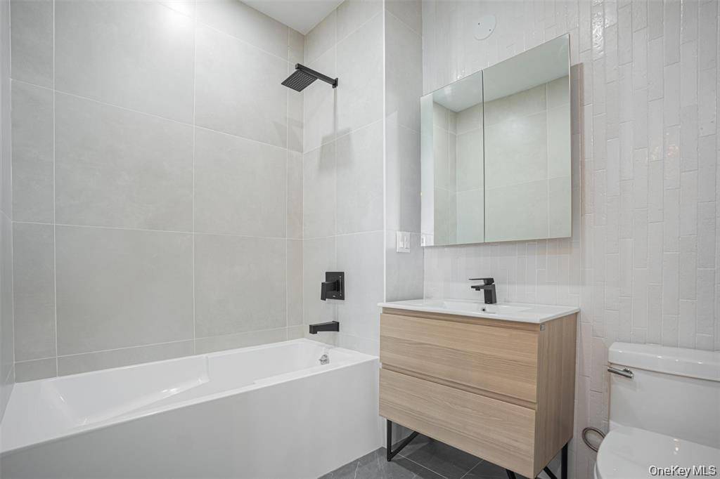859 MYRTLE AVE #8G, Brooklyn, NY 11206