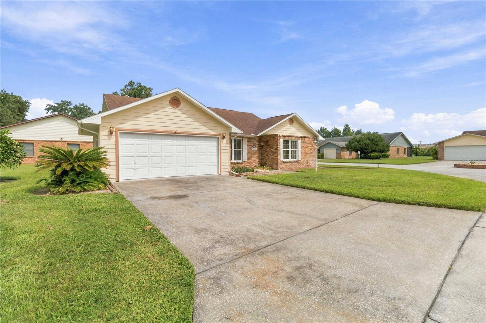 1144 MONROE AVE, St Cloud, FL 34769