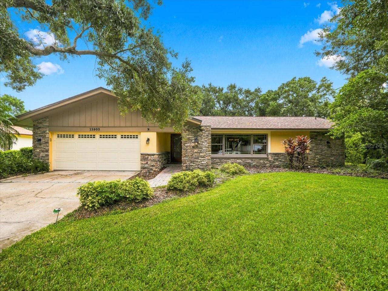 13903 MIDDLE PARK DR, Tampa, FL 33624