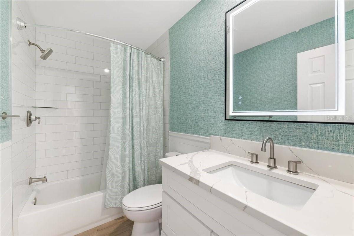 300 & 302 BRIARWOOD RD, Venice, FL 34293