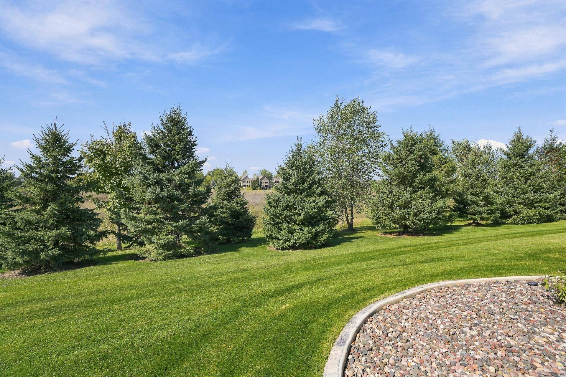 8620 Irving CIR N, Lake Elmo, MN 55042