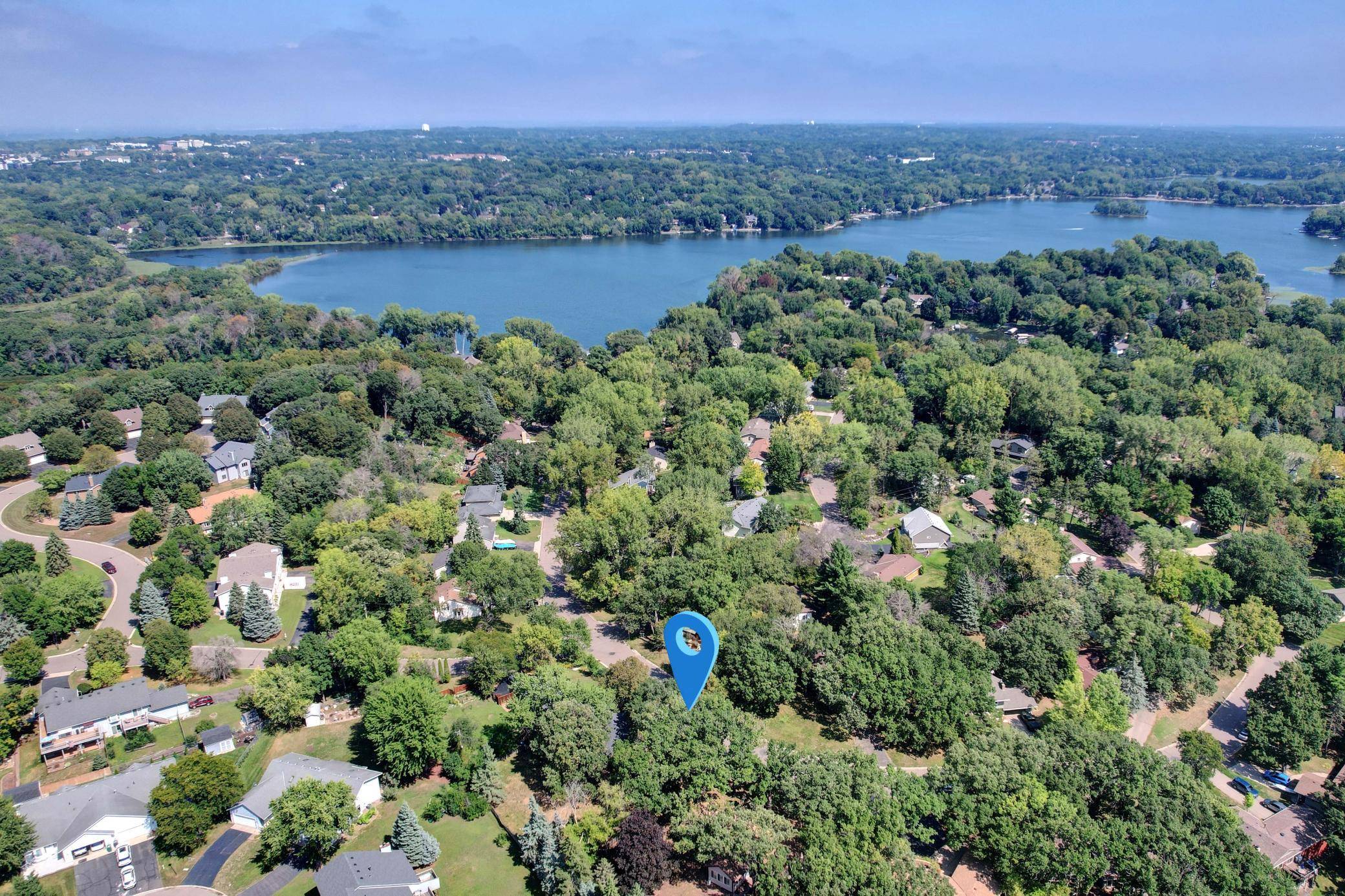 16015 Oak Shore DR, Lakeville, MN 55044