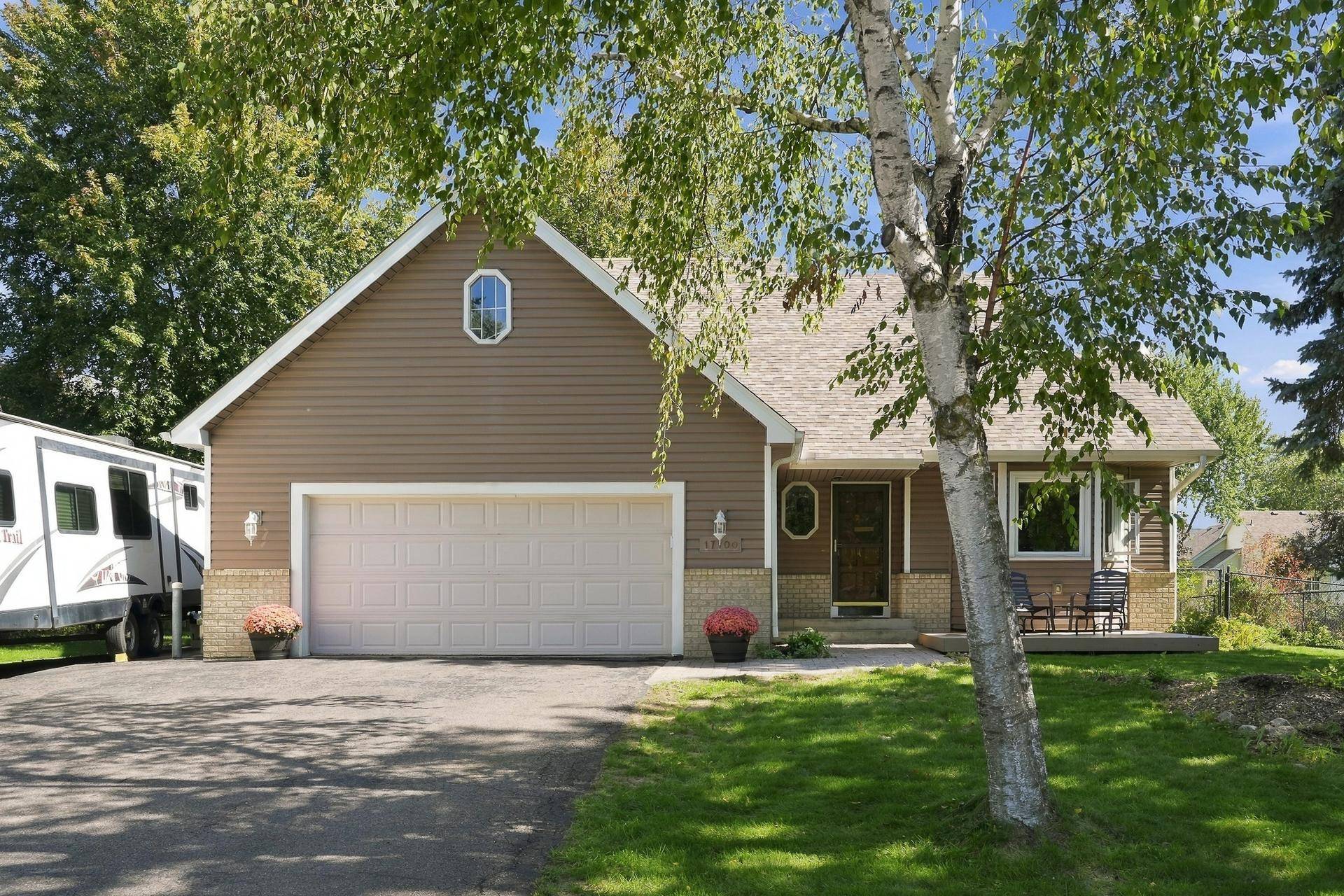 17100 Fieldcrest AVE, Farmington, MN 55024
