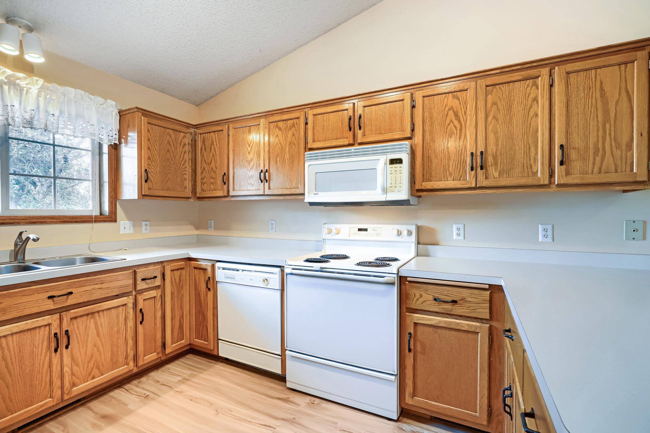 3798 Shannon DR, Hastings, MN 55033