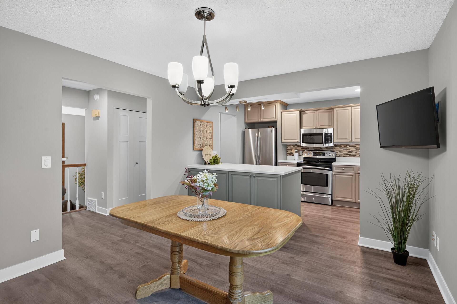 10251 Berkshire RD, Bloomington, MN 55437