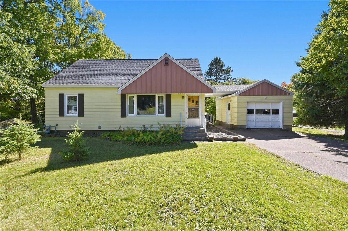 1614 Linzie RD, Duluth, MN 55811