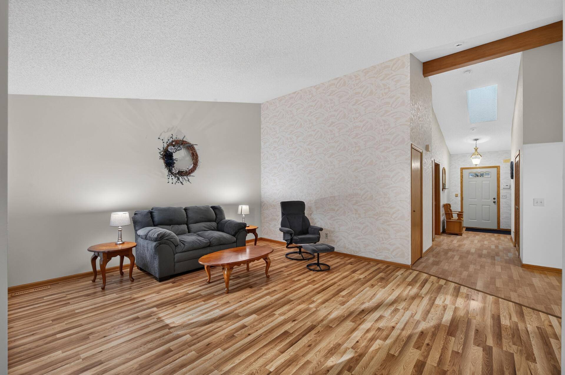 2643 Lake Court CIR, New Brighton, MN 55112