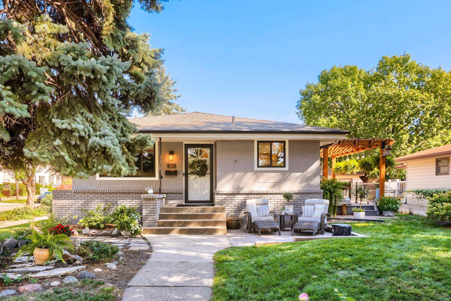 1847 Pierce ST NE, Minneapolis, MN 55418