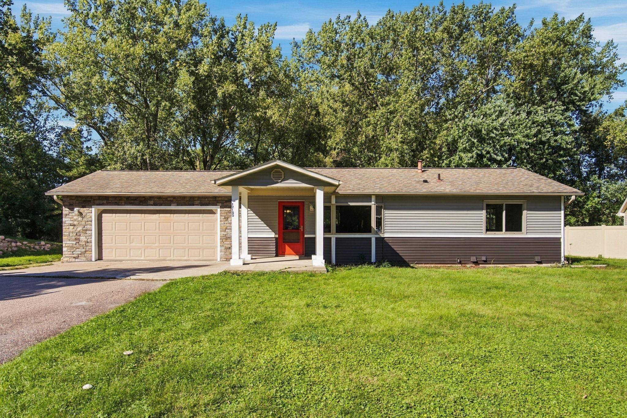17155 Hershey CT, Lakeville, MN 55044