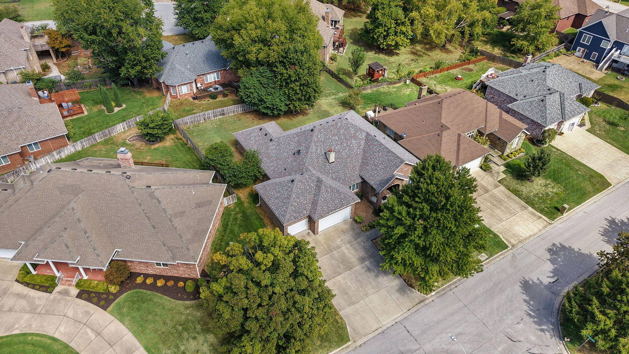 2705 E Shady Glen DR, Springfield, MO 65804