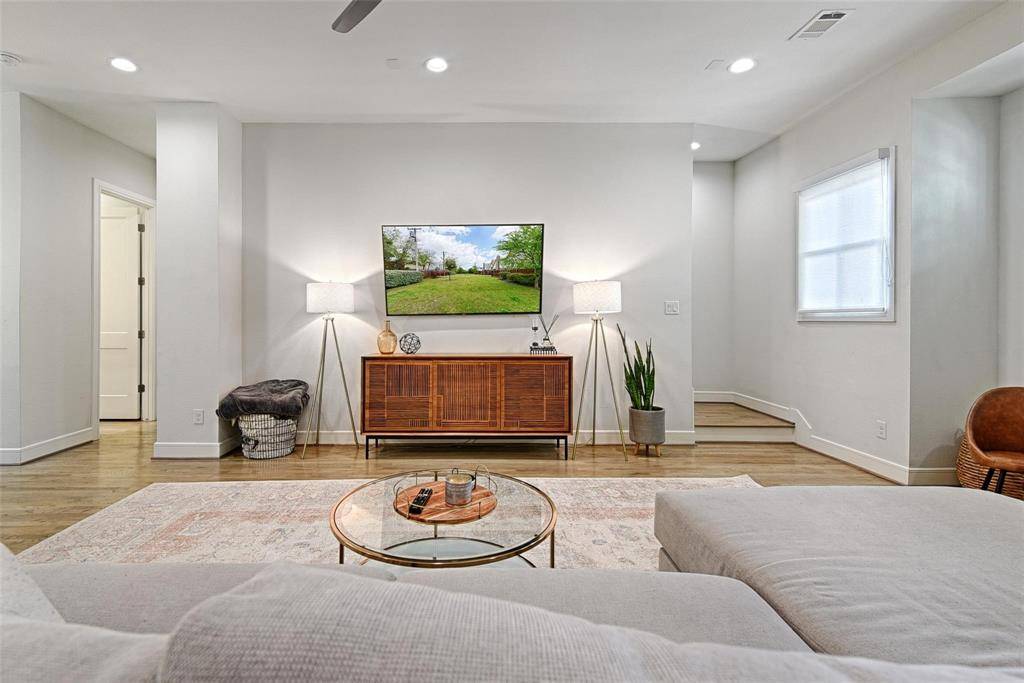 5089 Gaston Avenue #1002, Dallas, TX 75214
