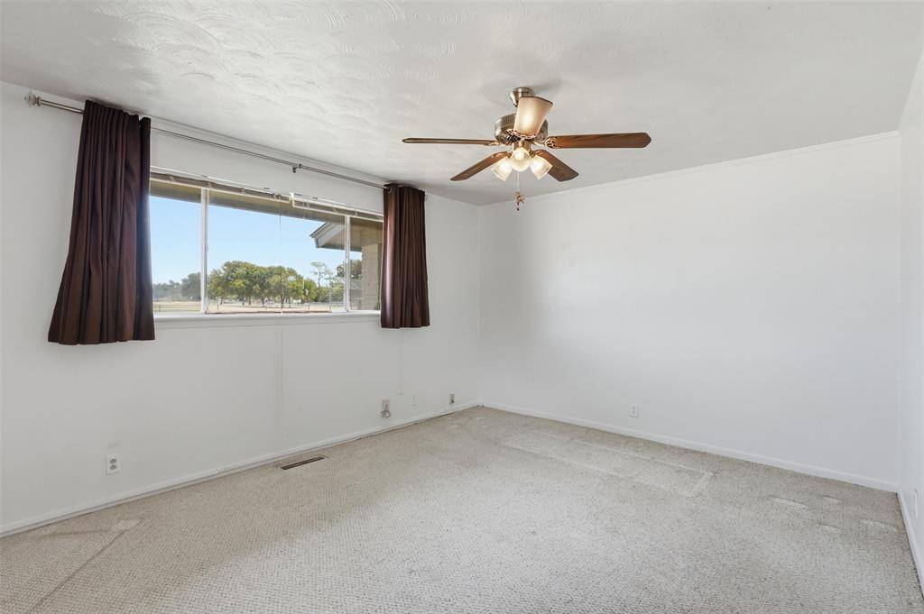 1702 Bristol Court S, Irving, TX 75062