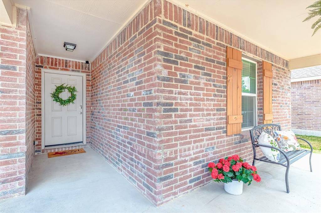 5913 Mountain Bluff Drive, Fort Worth, TX 76179