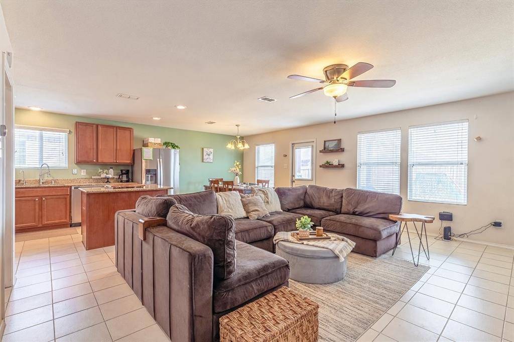 5913 Mountain Bluff Drive, Fort Worth, TX 76179