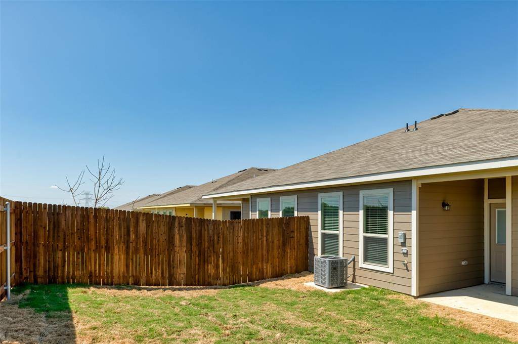 660 Harvest Moon Drive, Venus, TX 76084