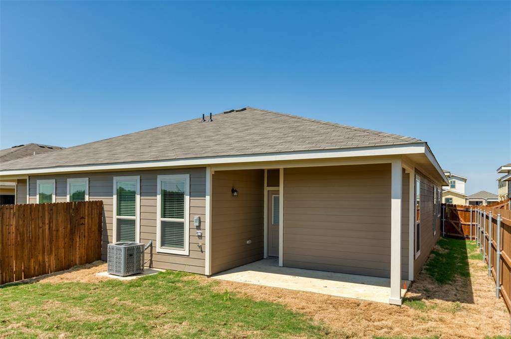 660 Harvest Moon Drive, Venus, TX 76084