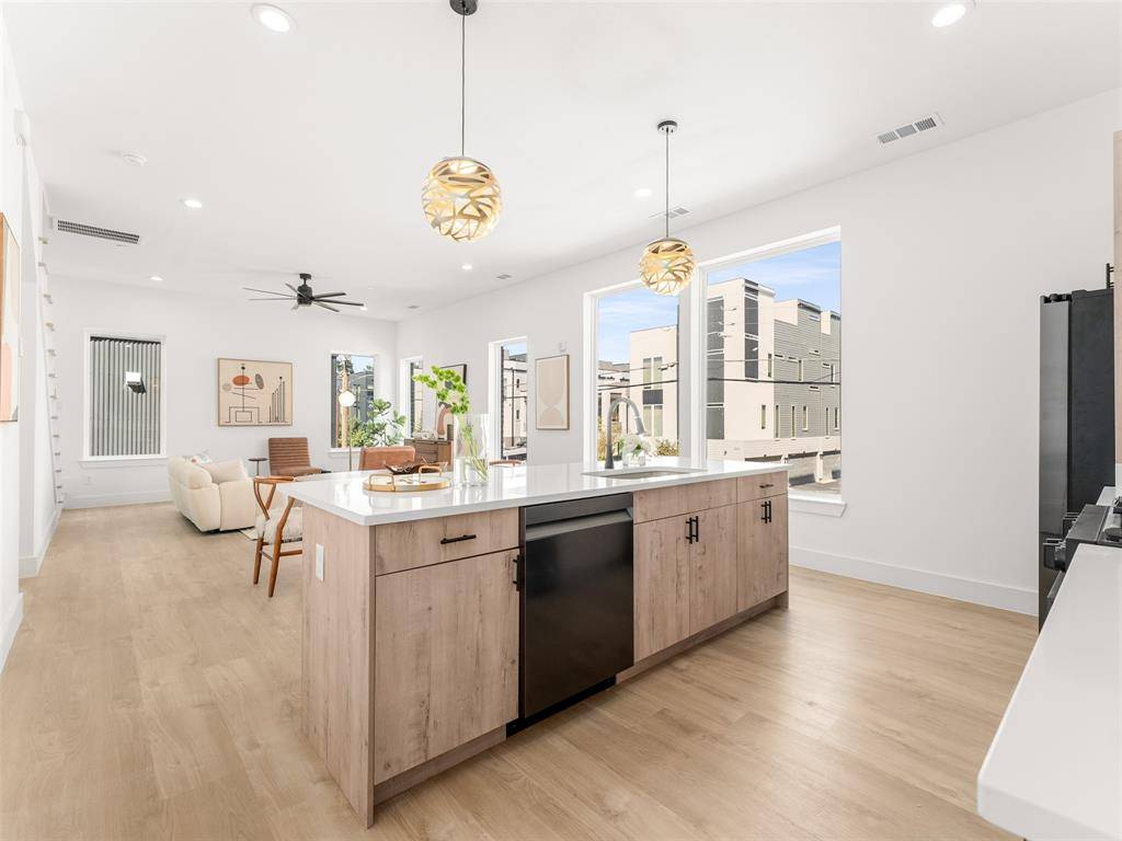 2015 N Prairie Avenue #205, Dallas, TX 75204