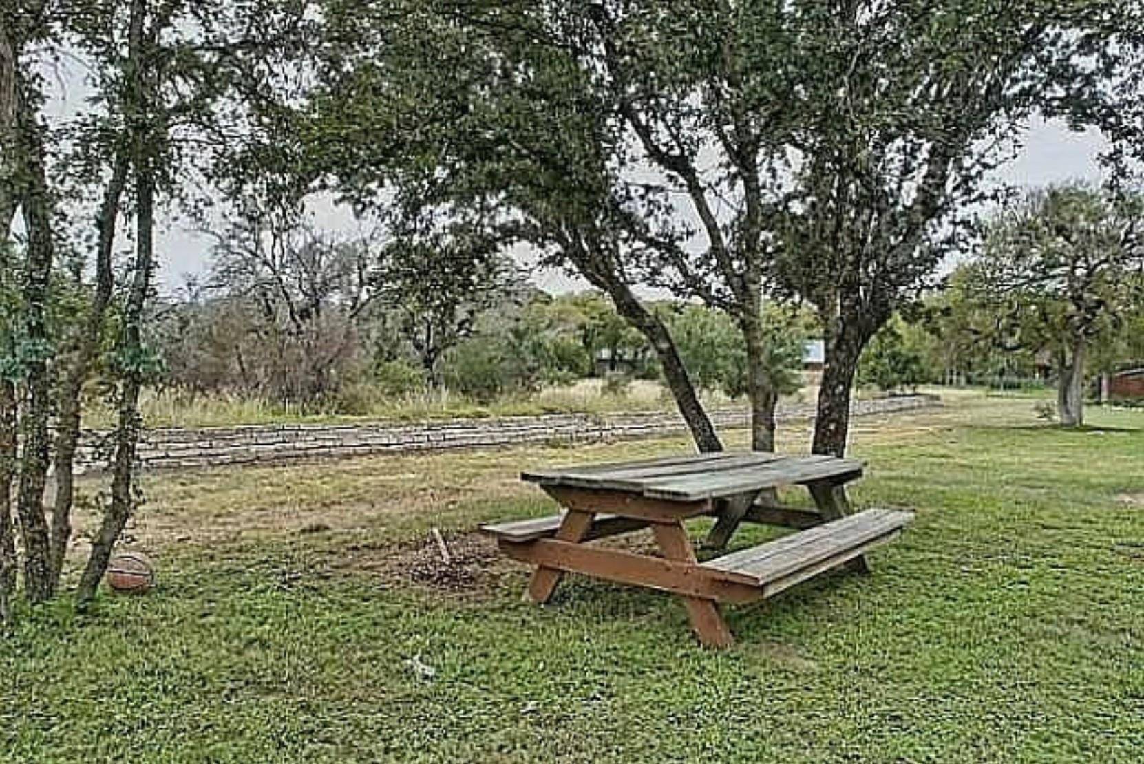 101 Horseshoe TRL, Georgetown, TX 78628