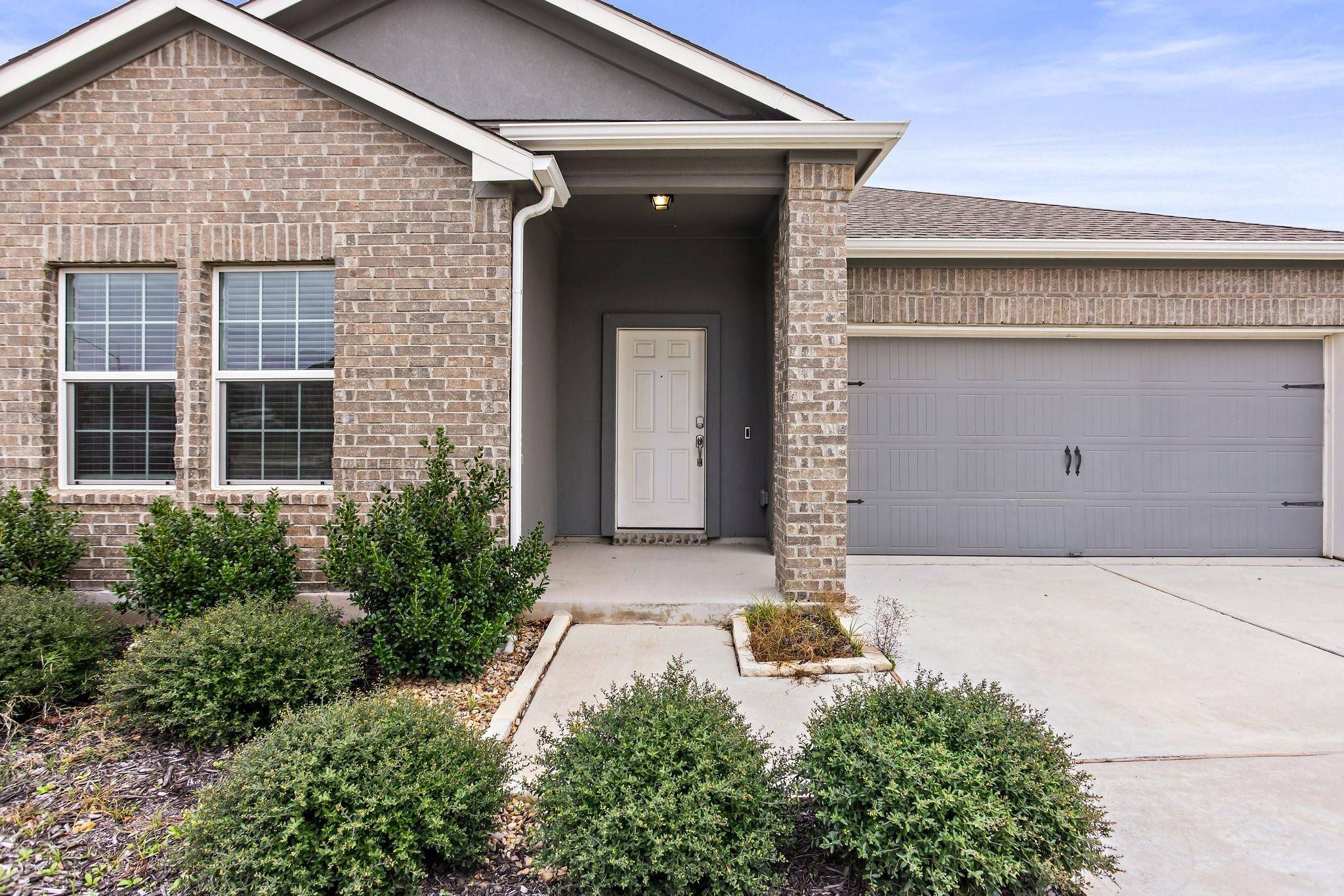 1224 Blackhaw LN, Leander, TX 78641