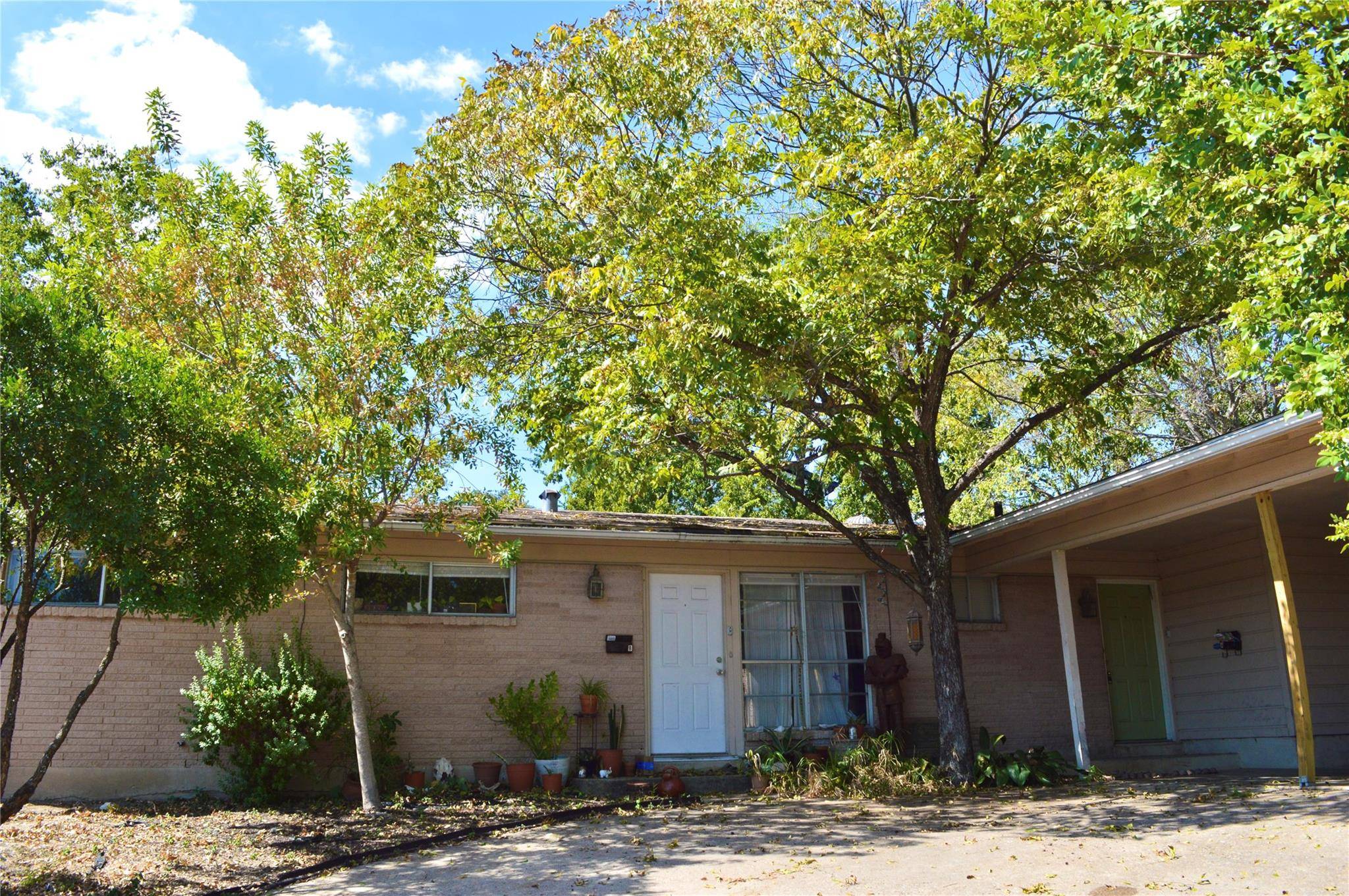 2310 Rebel RD #A, Austin, TX 78704