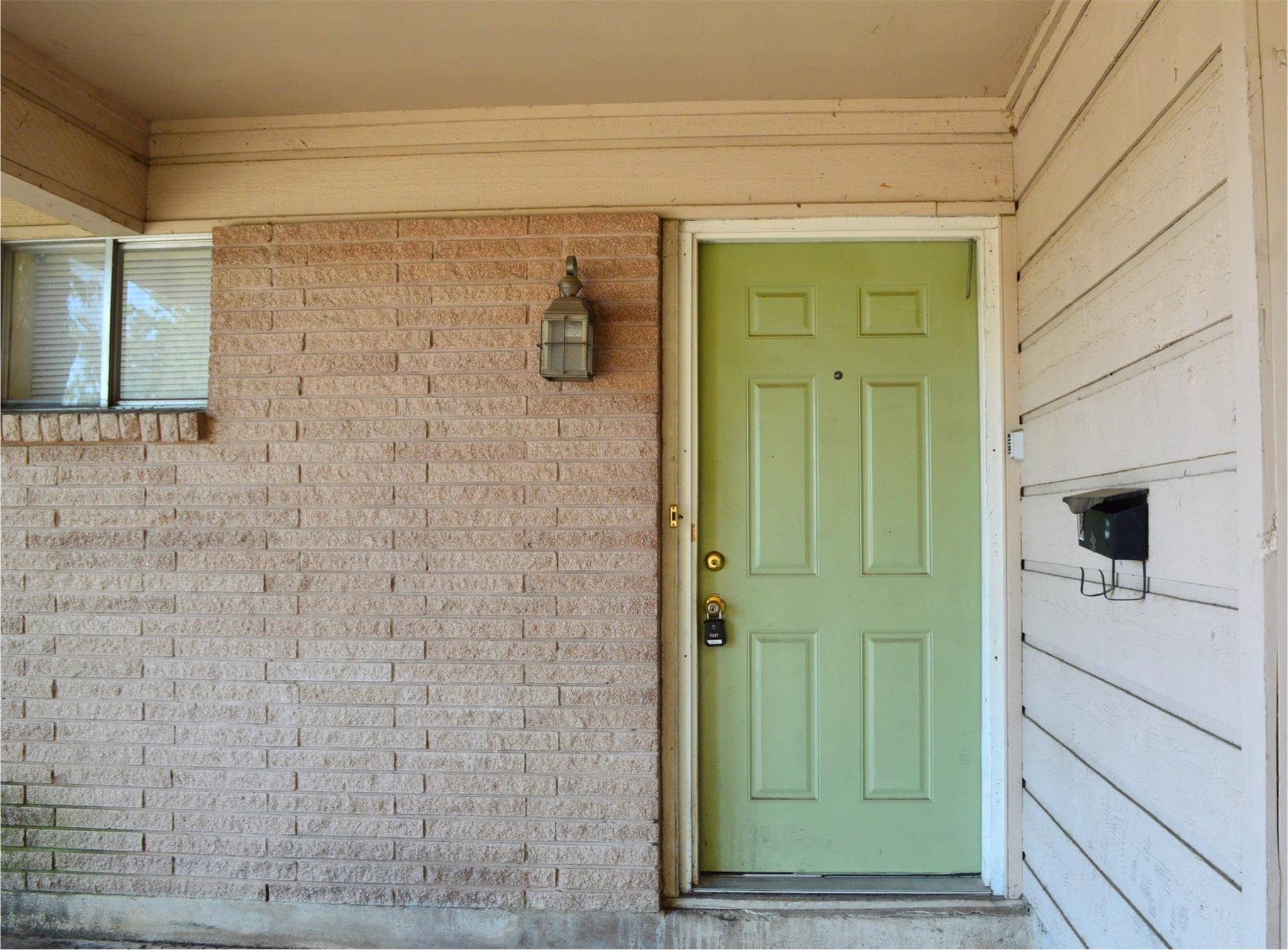 2310 Rebel RD #A, Austin, TX 78704