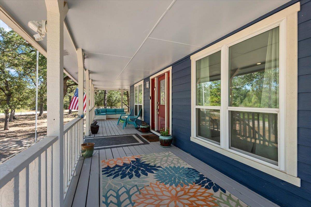 218 Leisure LN, Cedar Creek, TX 78612