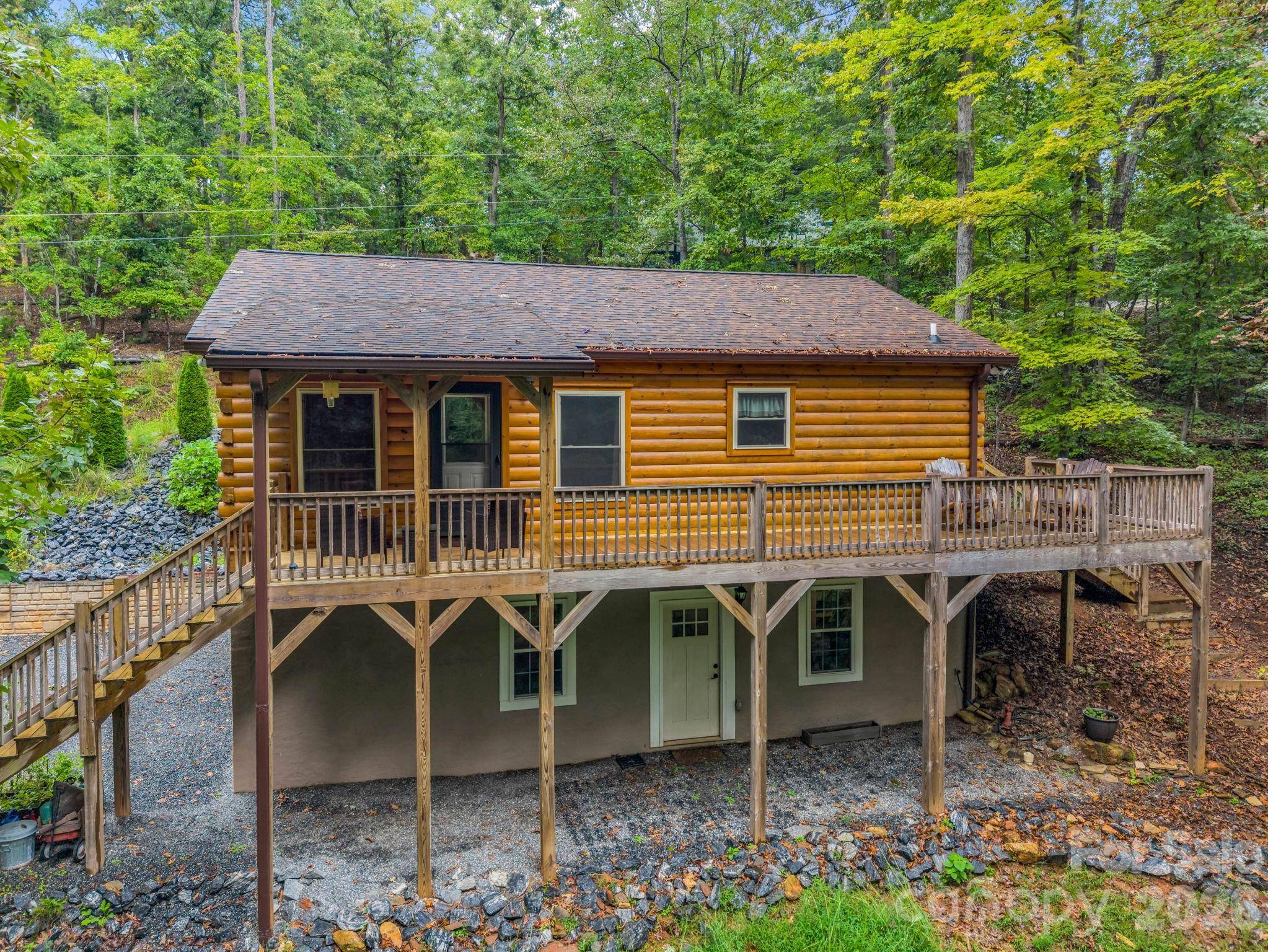 344 Wolf TRL, Lake Lure, NC 28746