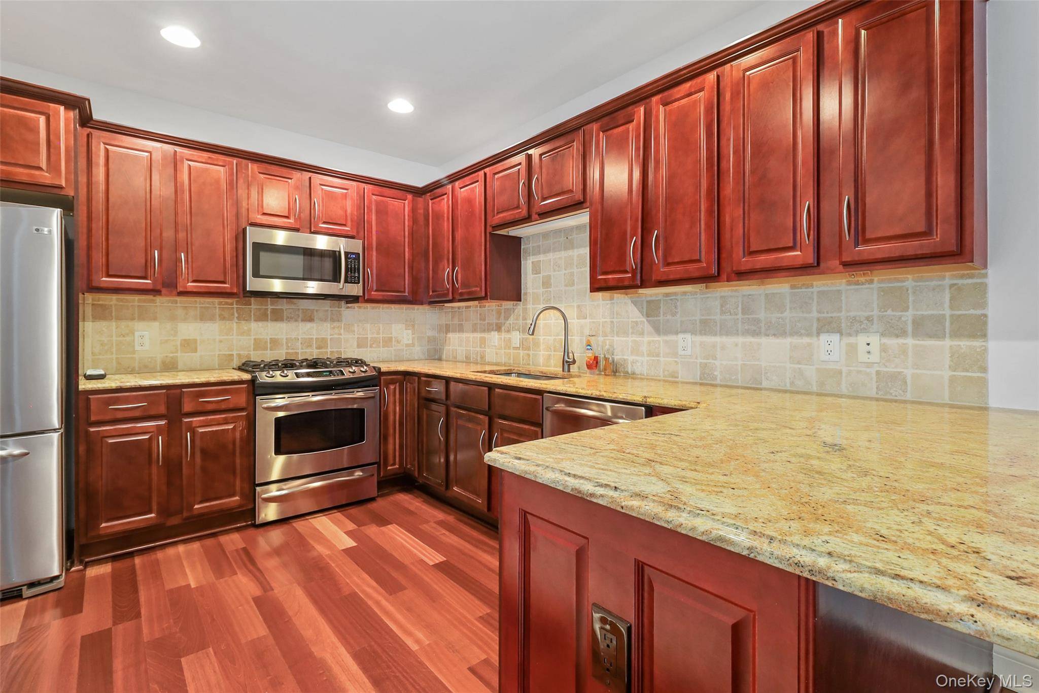 212 Trump PARK, Shrub Oak, NY 10588