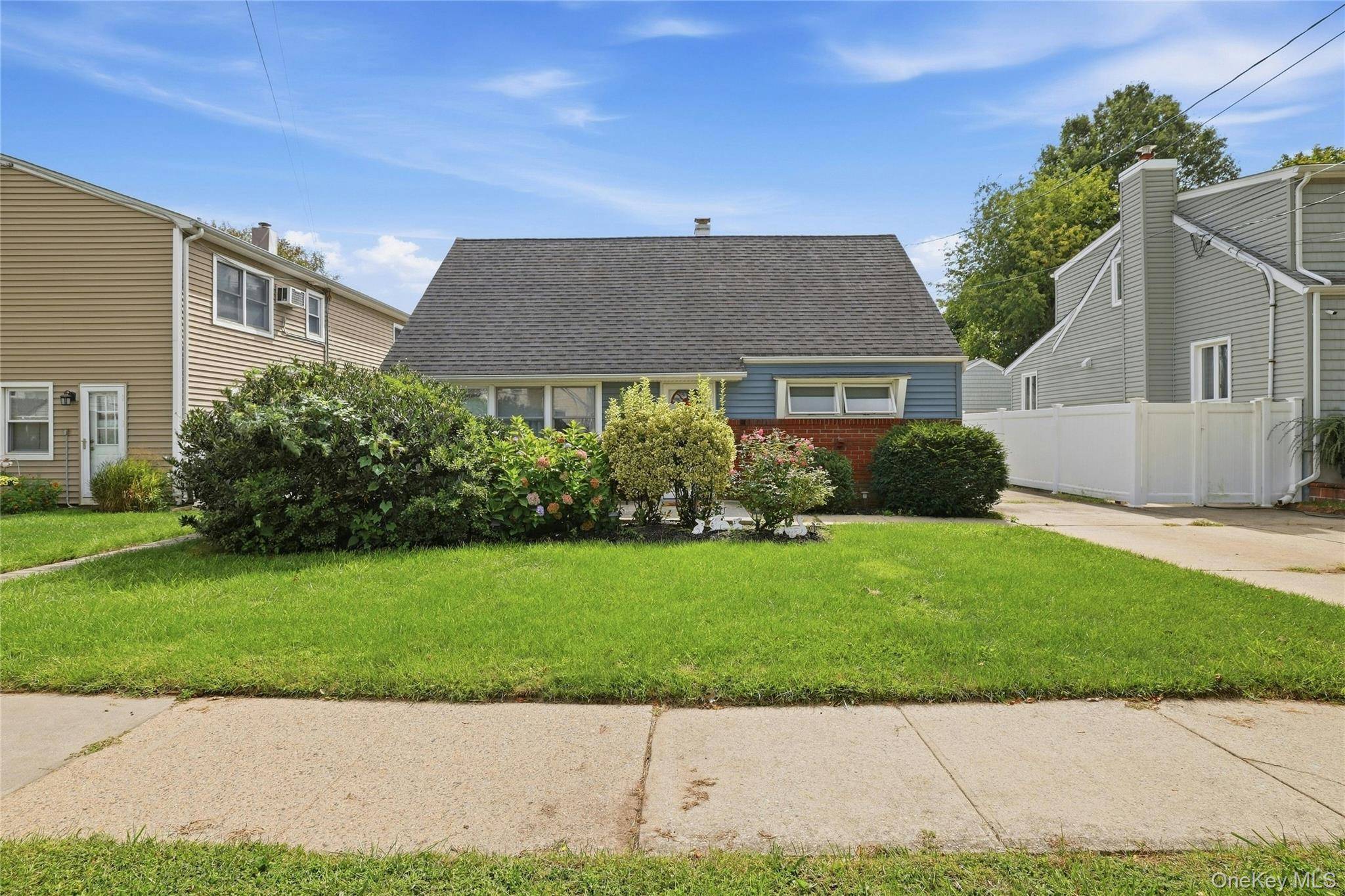 22 Fulton AVE, New Hyde Park, NY 11040