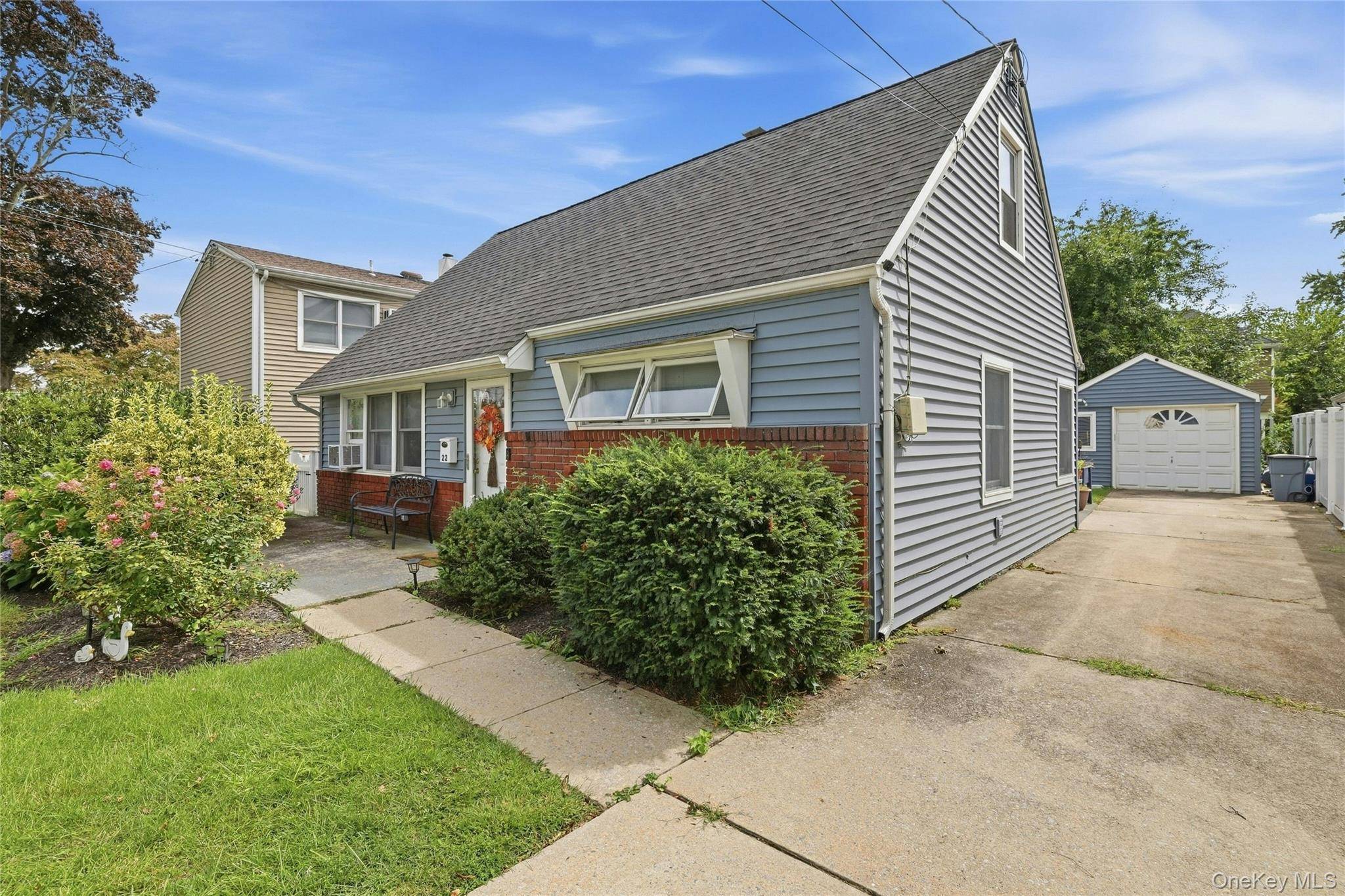 22 Fulton AVE, New Hyde Park, NY 11040