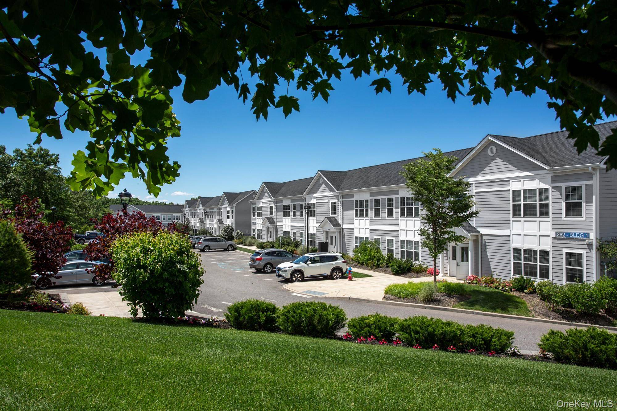 262 Indian Head RD #107, Kings Park, NY 11754