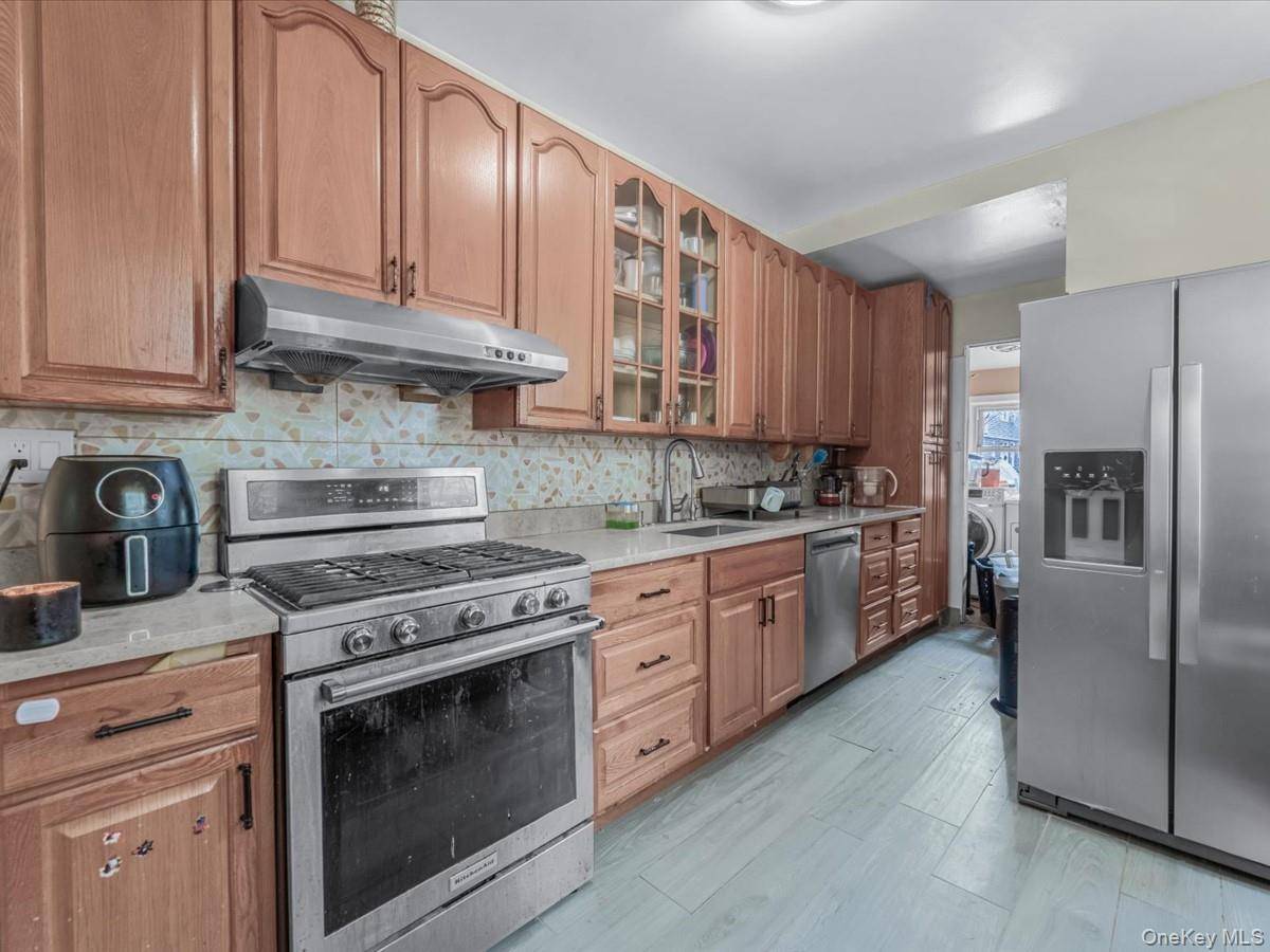 97-36 110 ST, Richmond Hill, NY 11419