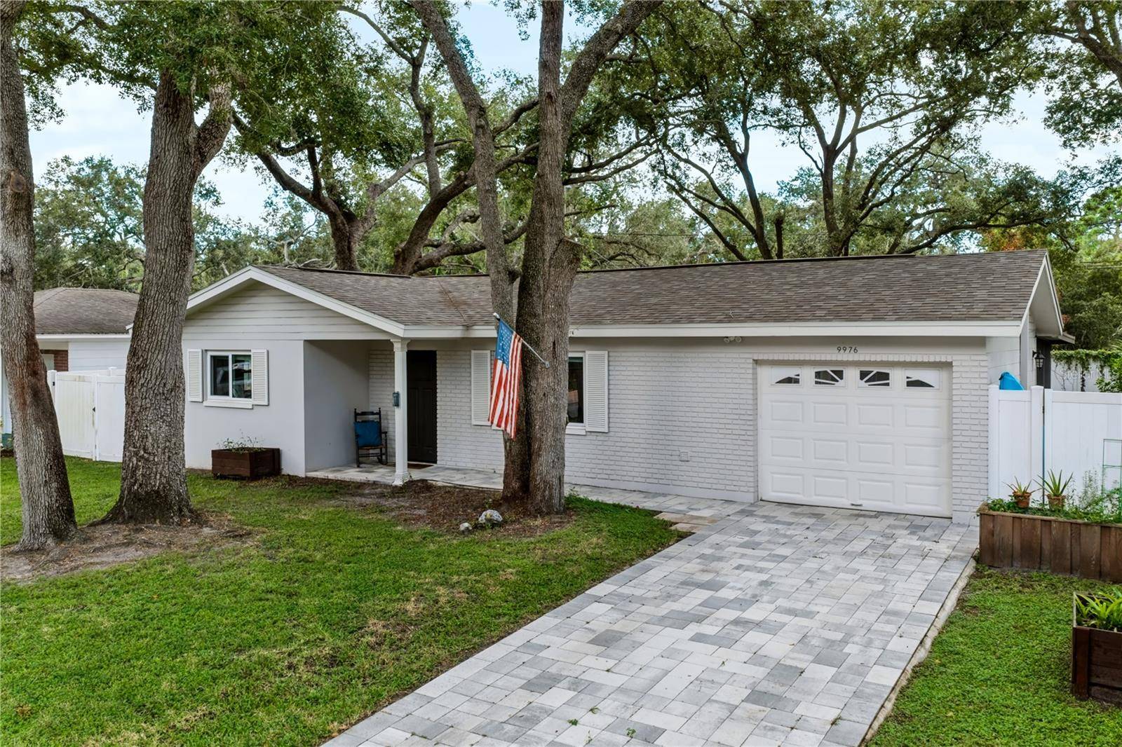 9976 56TH AVE N, St Petersburg, FL 33708