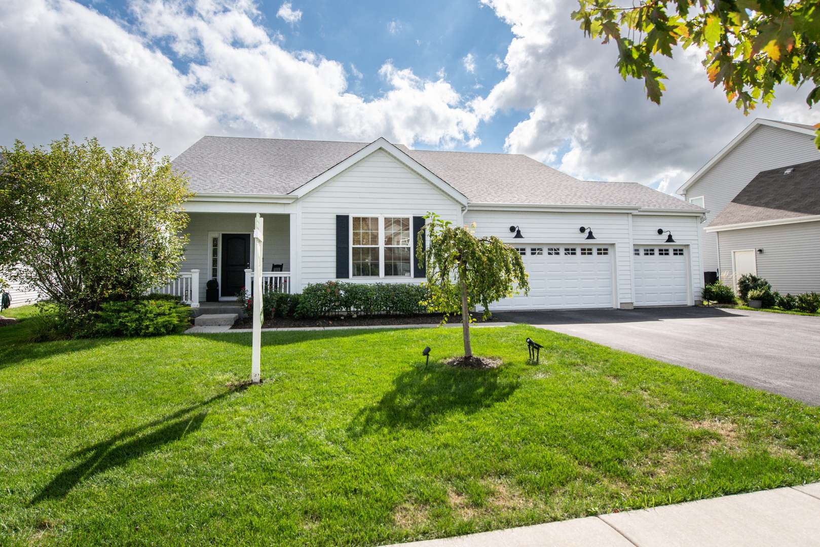 743 Juniper ST, Oswego, IL 60543