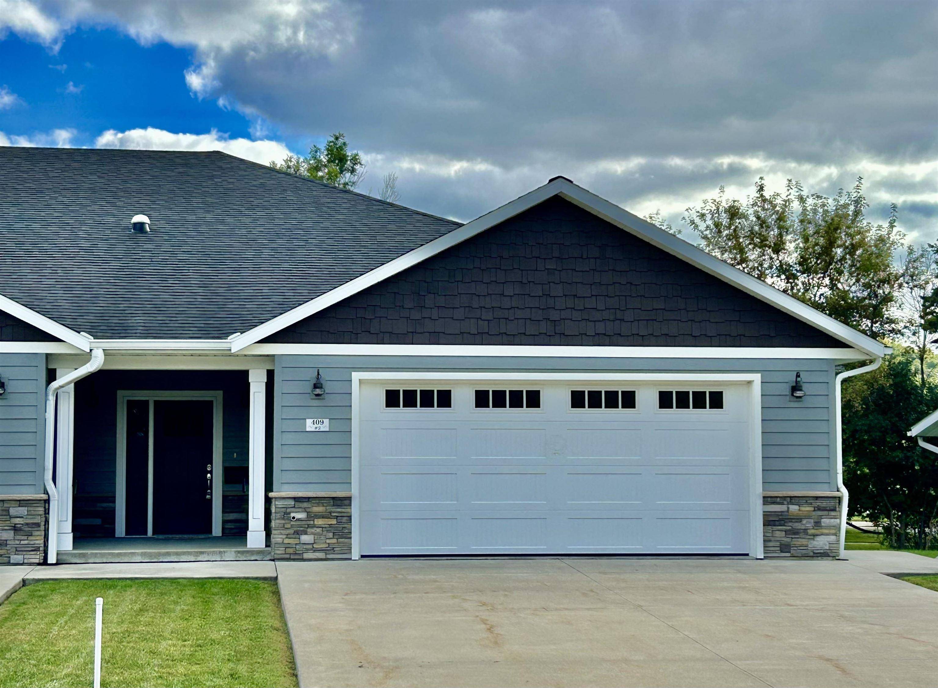 409 Mound ST #2, Decorah, IA 52101