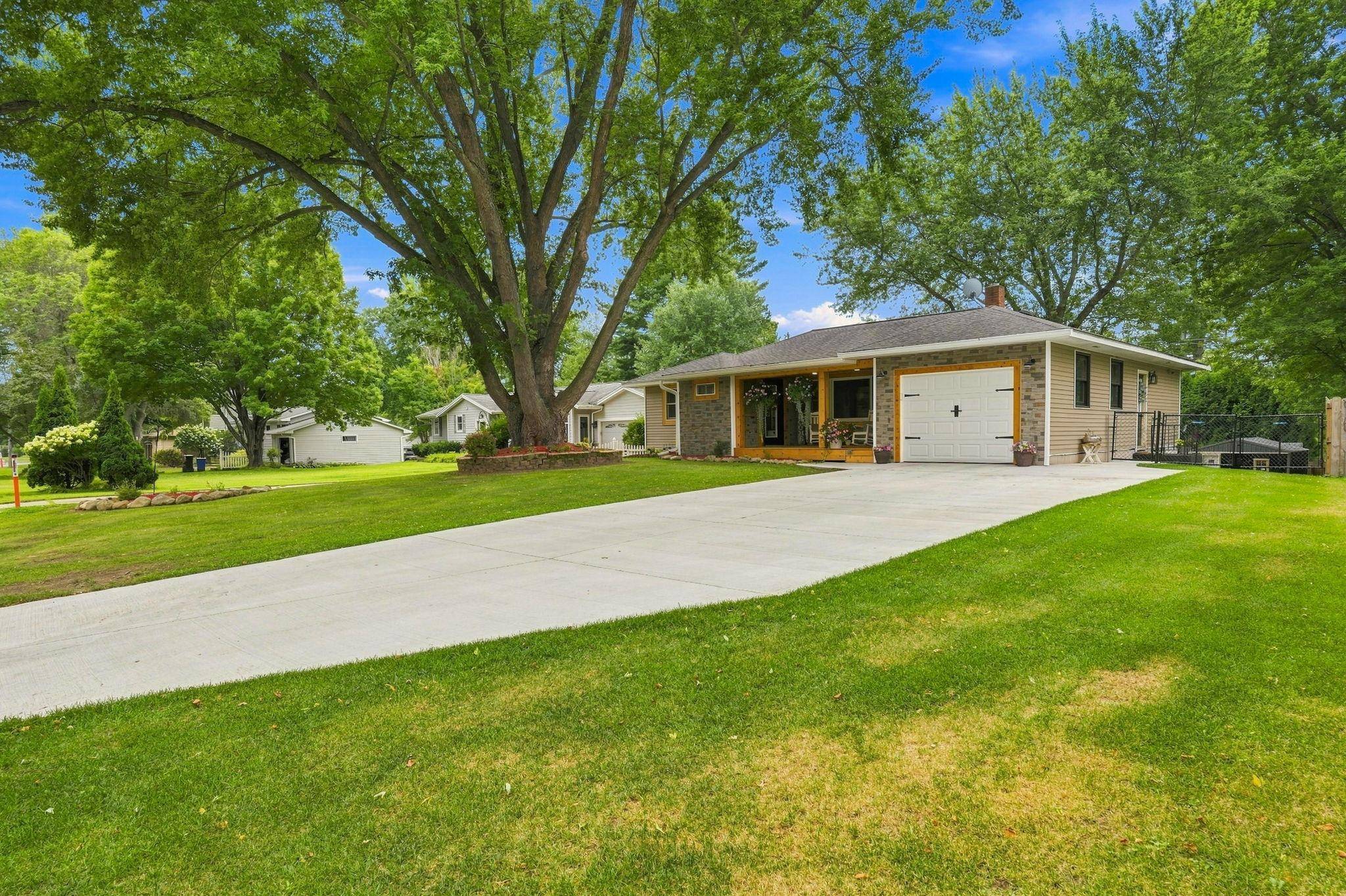 434 Birchwood AVE, Amery, WI 54001