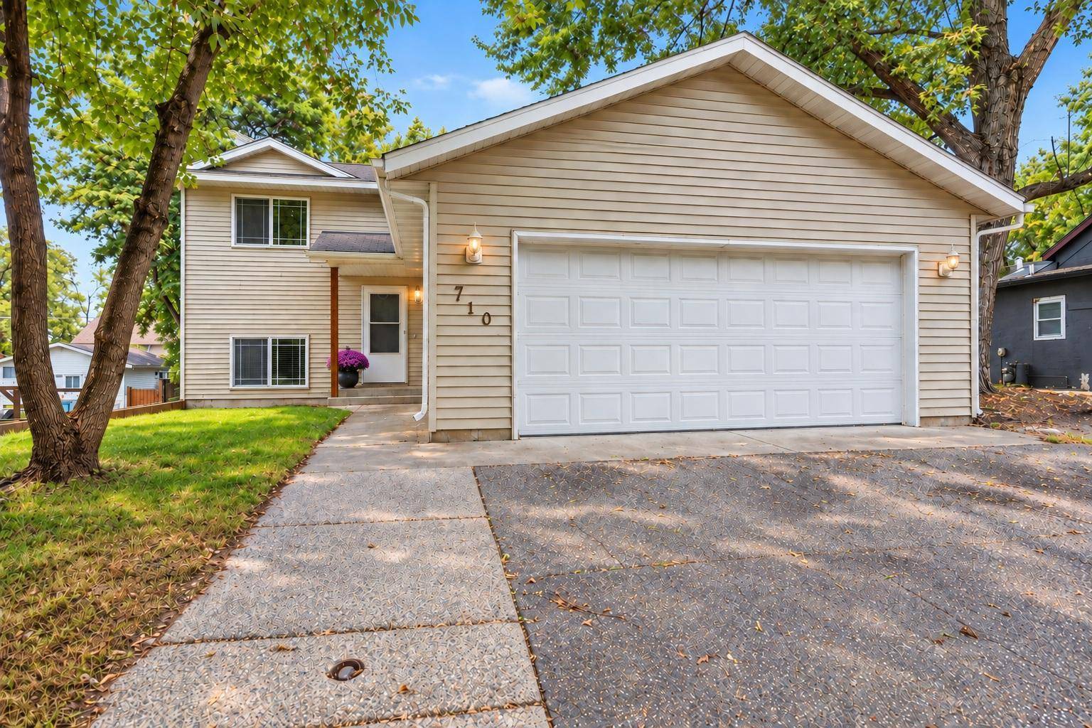 710 Main ST, Clearwater, MN 55320