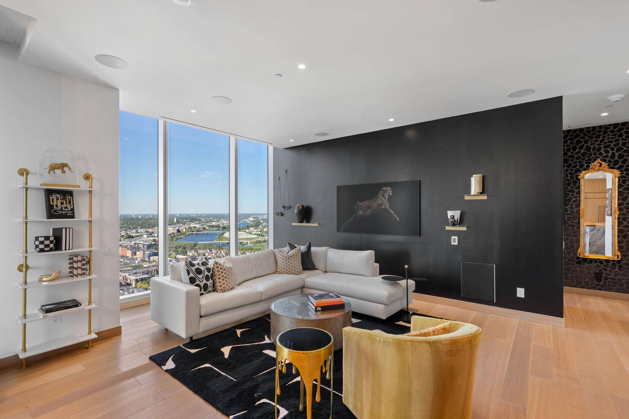 255 Hennepin AVE #3204, Minneapolis, MN 55408