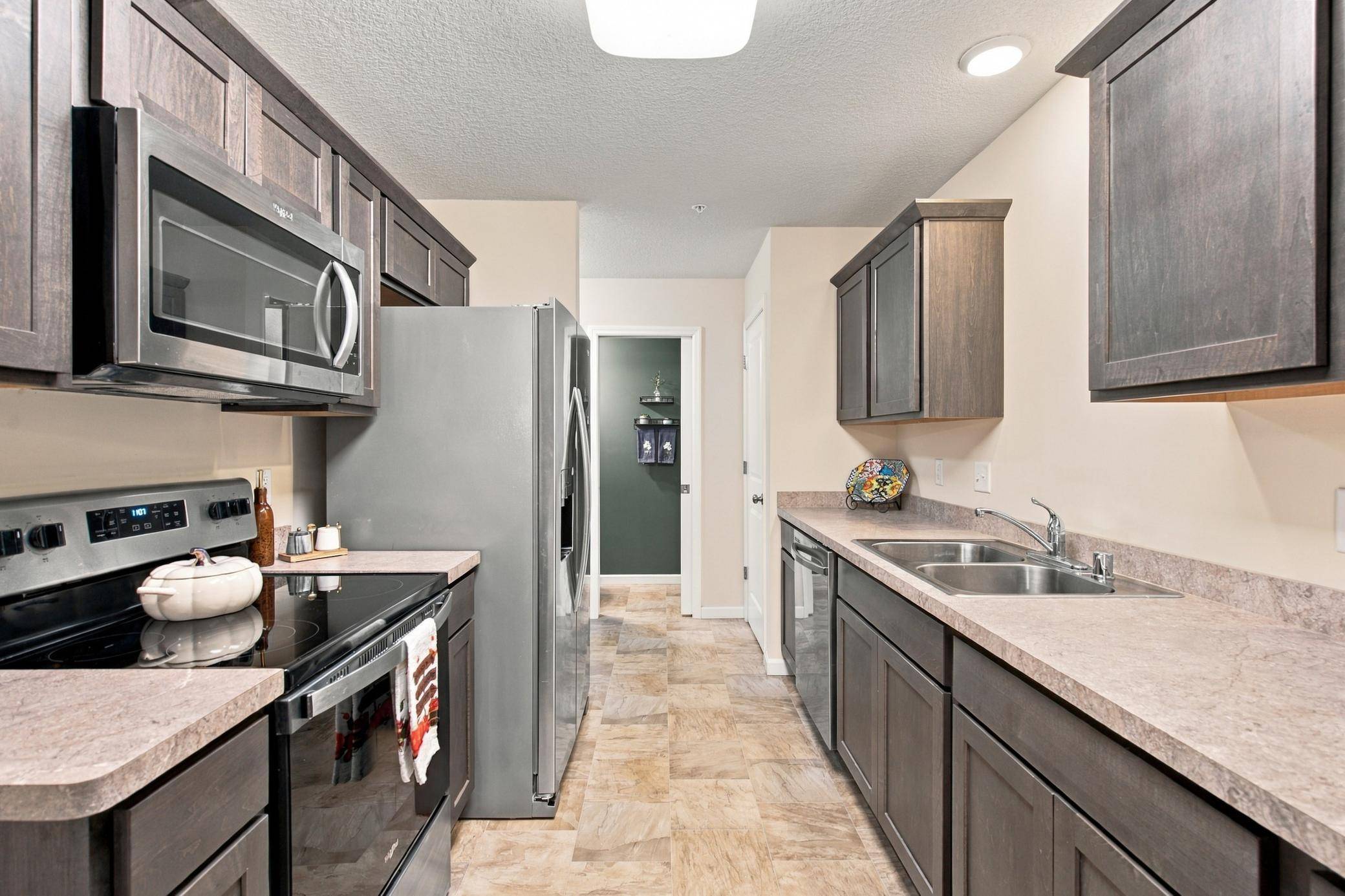 305 Chatum LN, Jordan, MN 55352