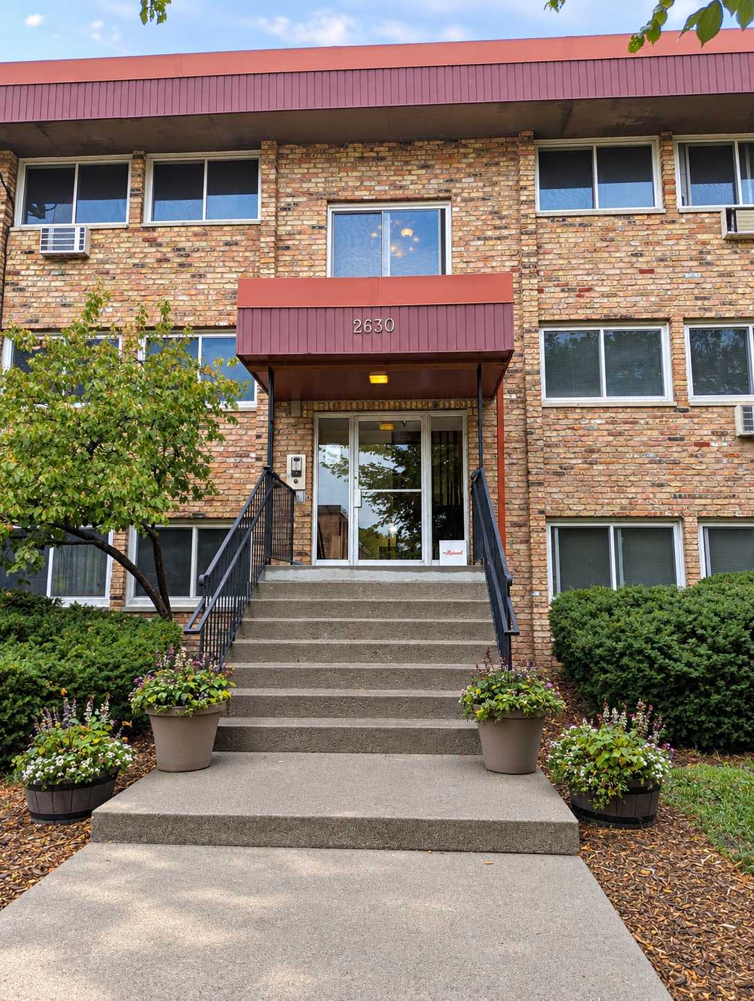 2630 PLEASANT AVE S #206, Minneapolis, MN 55408