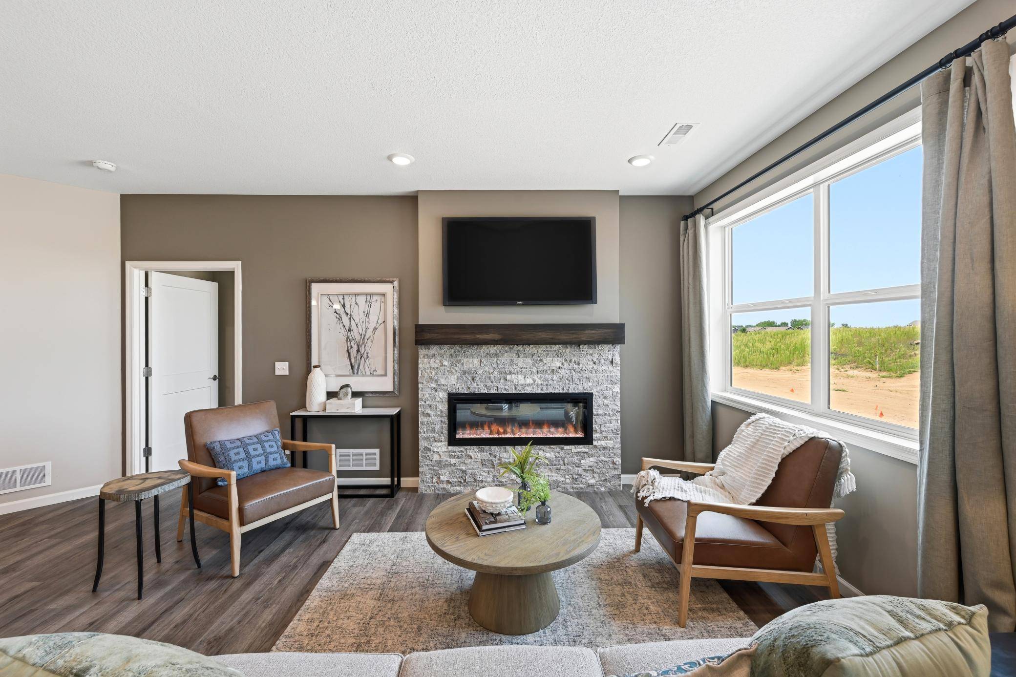 1205 Cedar LN, Montrose, MN 55363