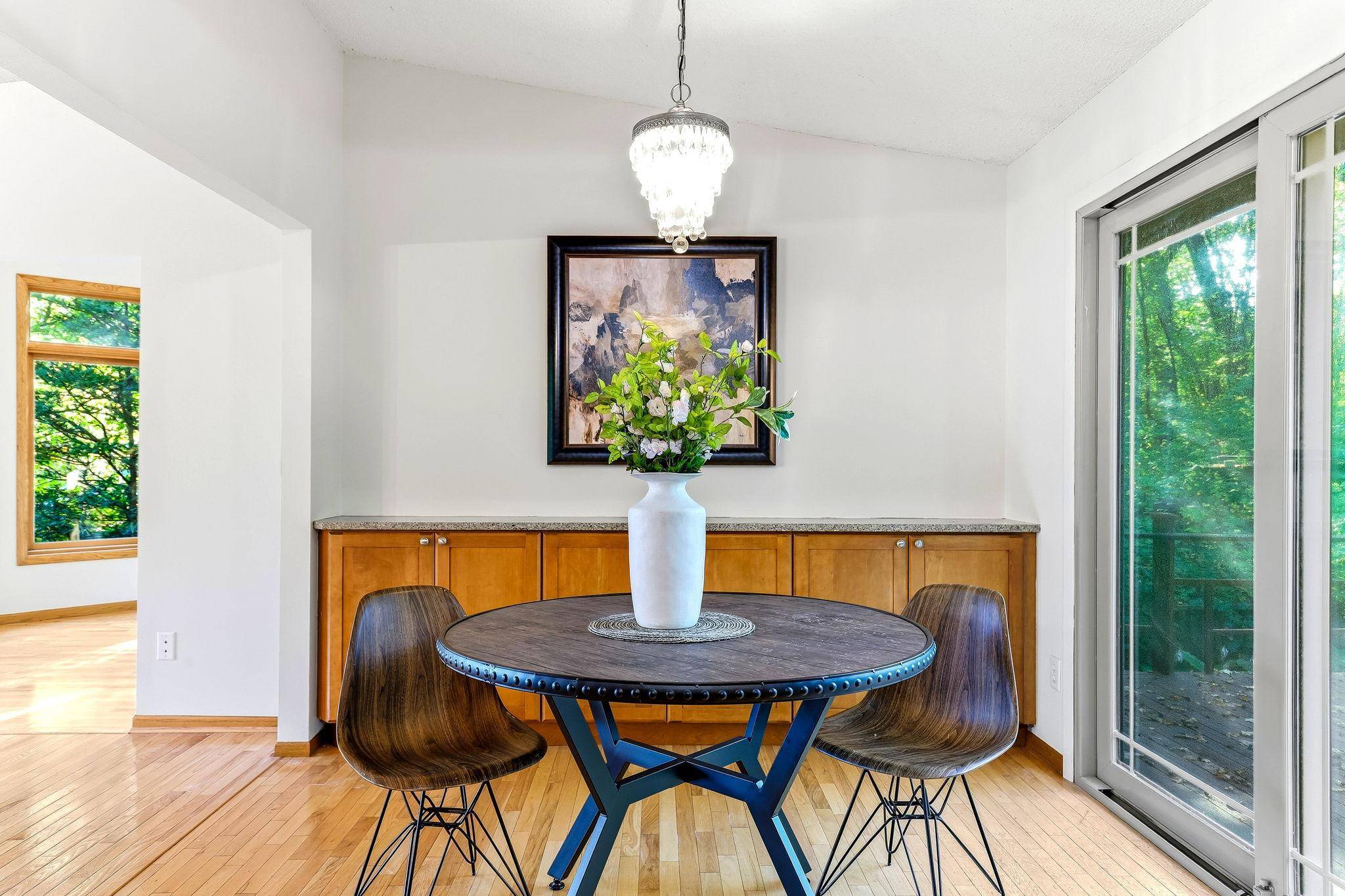 762 Elrene CT, Eagan, MN 55123