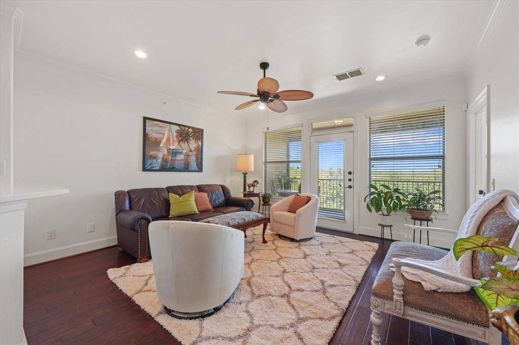 500 Waters Edge Drive #234, Lake Dallas, TX 75065