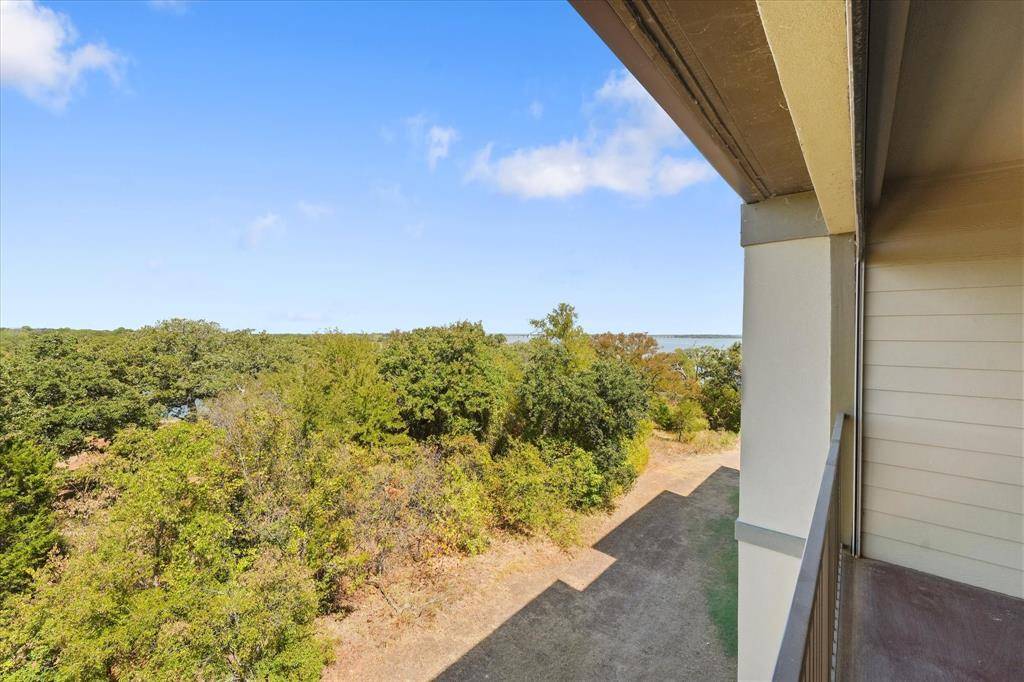 500 Waters Edge Drive #234, Lake Dallas, TX 75065