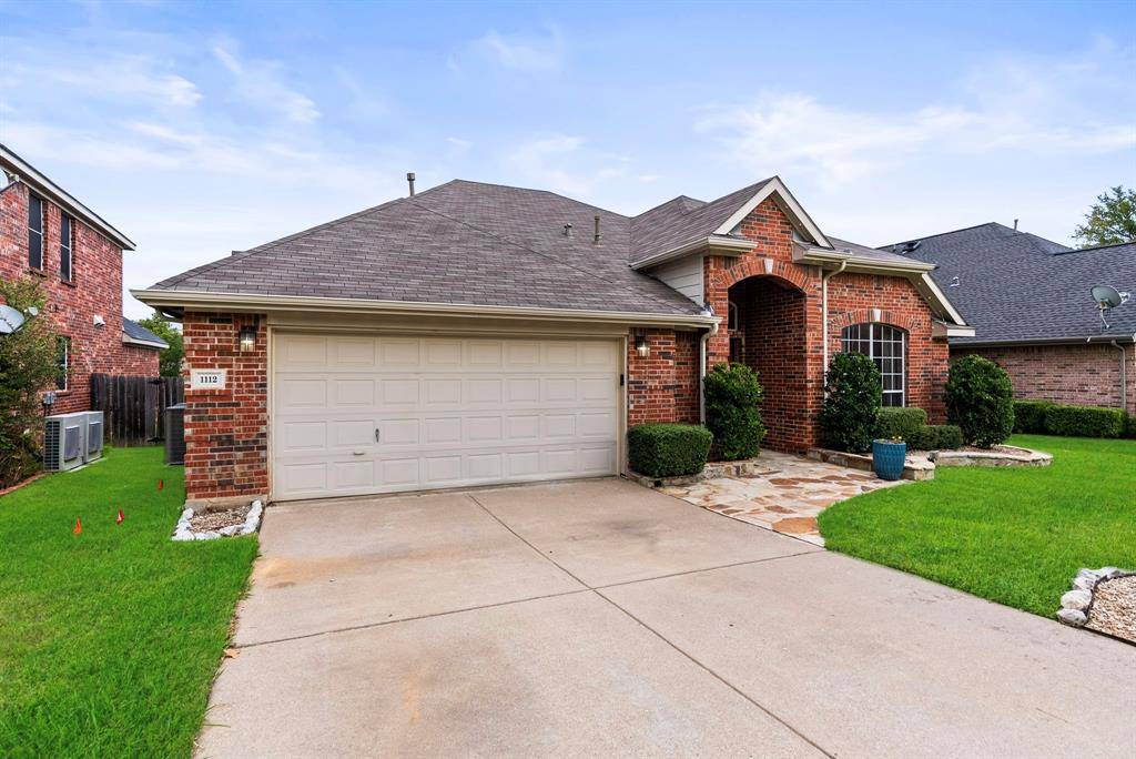 1112 Wentwood Drive, Corinth, TX 76210