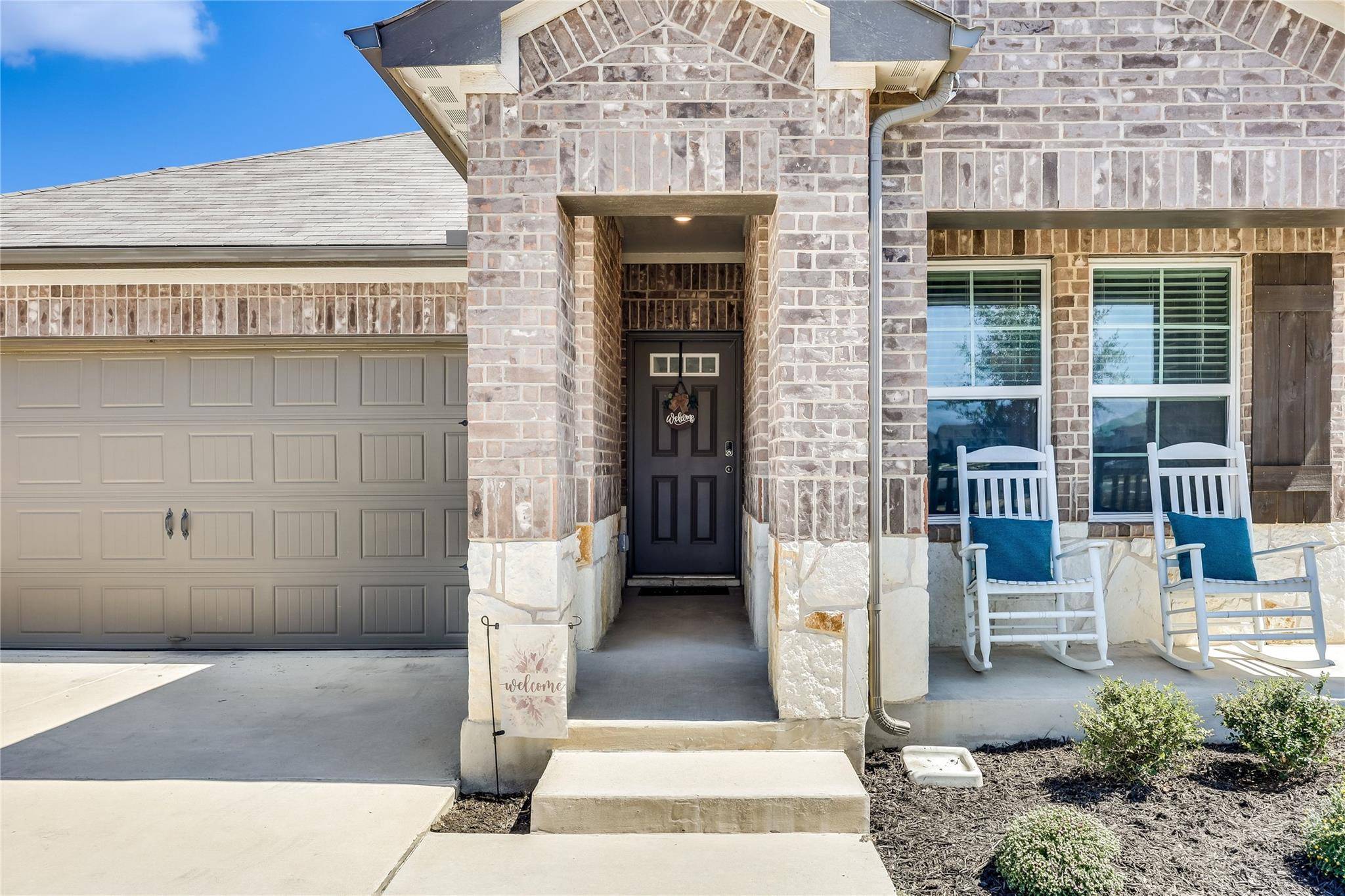 100 Contrada Grace LN, Hutto, TX 78634